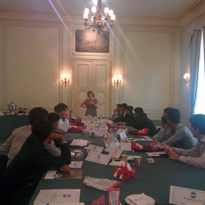 GlobalConnect Division Vice President Bonnie Glick taking a session of Pakistani high school children from Peshawar.