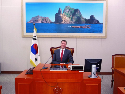 Joseph Schmoll in the chambers of the Committee of Foreign Affairs and Unification.