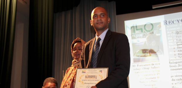 IVLP Alumnus, Mr. Ali Ahmed Mahamoud recieves a Comoros Business Award for project management.