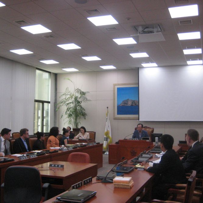 American participants meeting with the Chairman of the Foreign Affiars, Trade and Unification Committee of the Korean National Assembly.