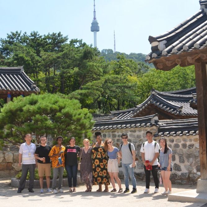 American participants visiting the Namsangol Hanok Village in downtown Seoul.